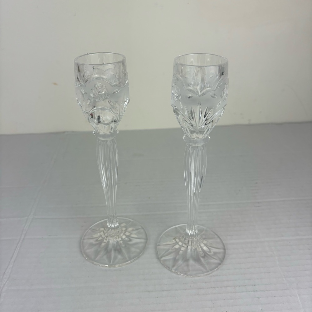 Oneida Crystal 8” candlestick set/floral cut frosted & clear glass